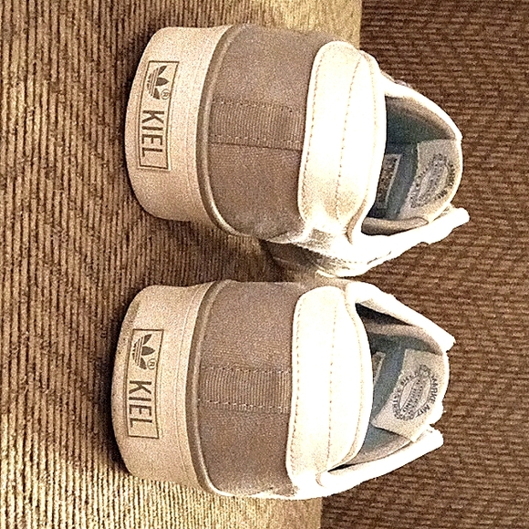 Adidas - Picture 2 of 6